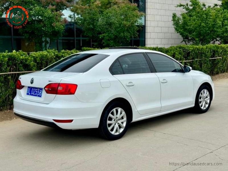 Volkswagen 2012 Volkswagen Sagitar 1.6L Automatic Comfort Edition, 91,200 km