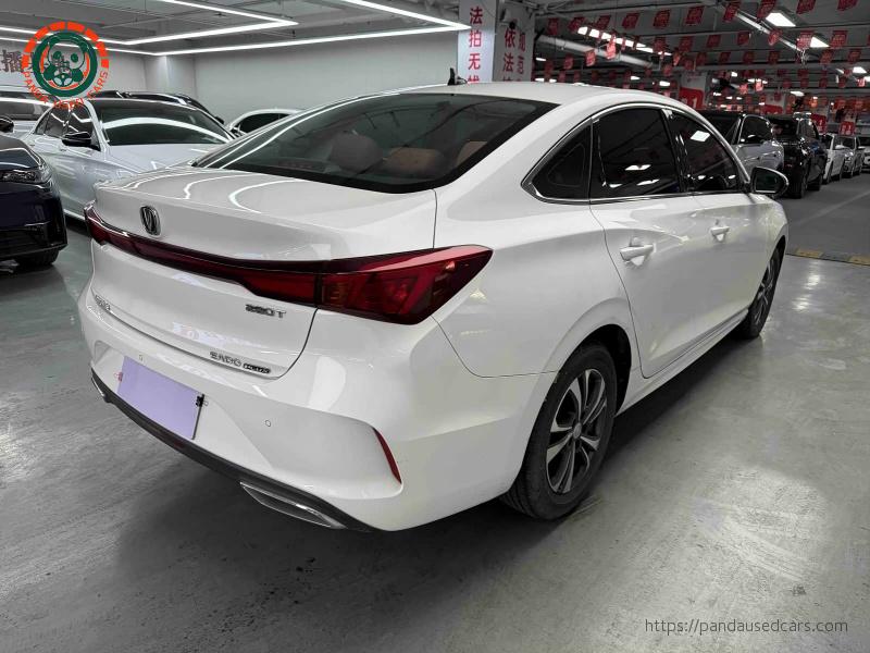 Changan Eado 2022 PLUS Bluecore NE 1.4T GDI DCT Premium Edition