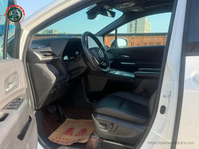 Toyota Toyota Sienna 2023 2.5L Hybrid Premium Edition