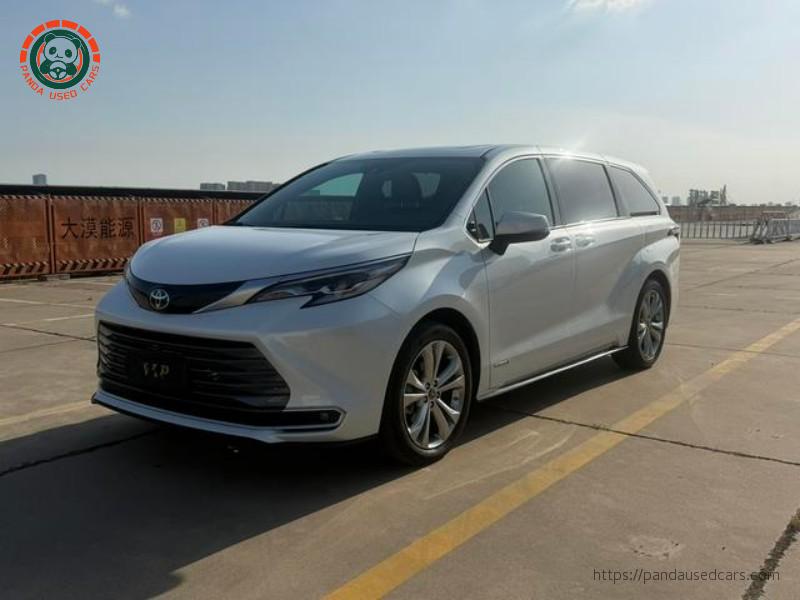 Toyota Toyota Sienna 2023 2.5L Hybrid Premium Edition