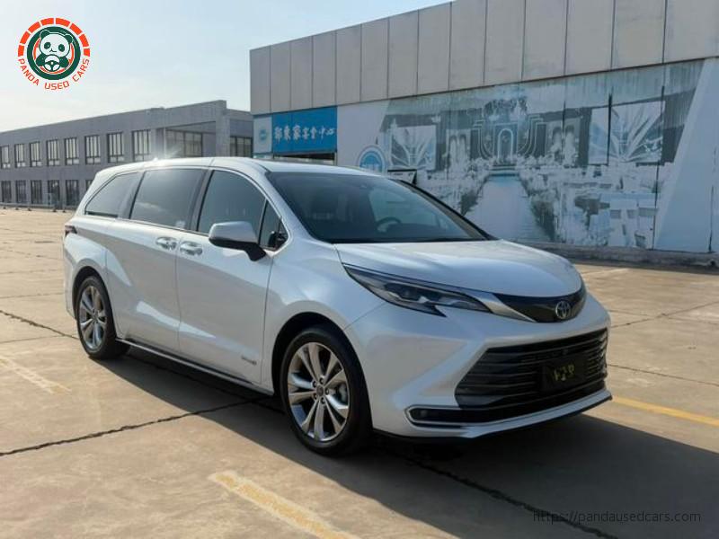 Toyota Toyota Sienna 2023 2.5L Hybrid Premium Edition