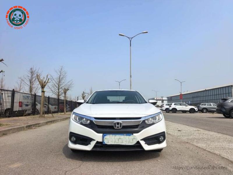 Honda 2016 Civic 220TURBO CVT Luxury Edition, 52,100 km