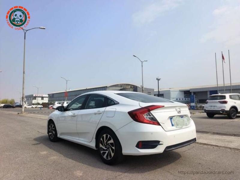 Honda 2016 Civic 220TURBO CVT Luxury Edition, 52,100 km