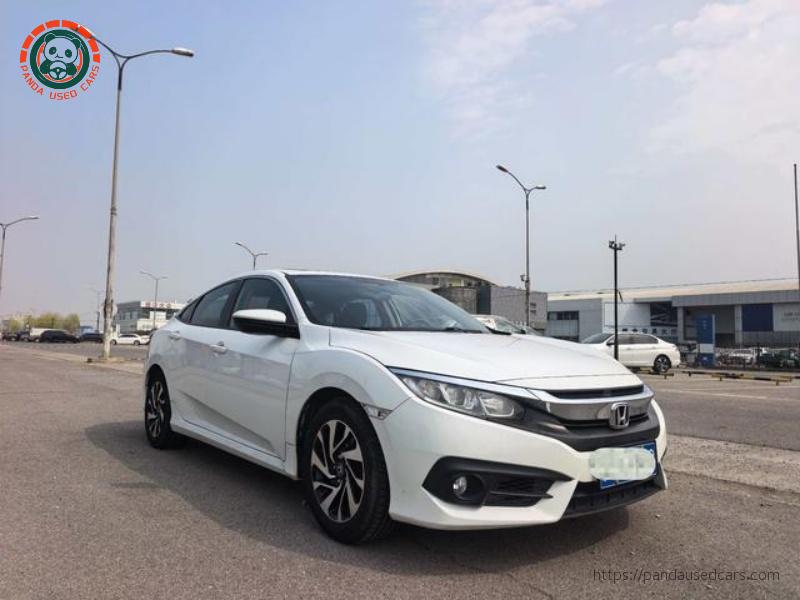 Honda 2016 Civic 220TURBO CVT Luxury Edition, 52,100 km