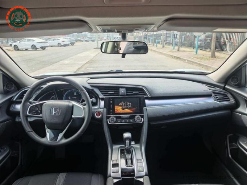 Honda 2016 Civic 220TURBO CVT Luxury Edition, 52,100 km