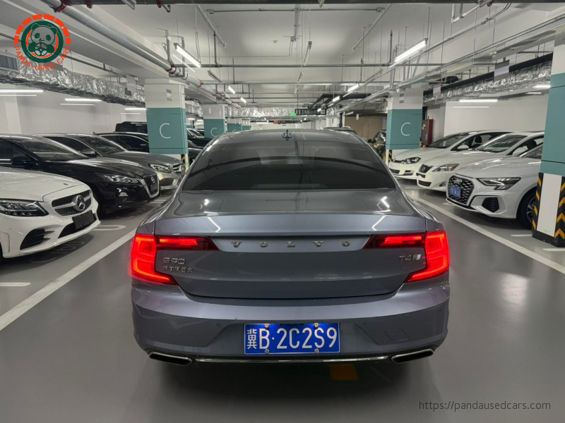 Volvo Volvo S90 2020 T4 Smart Luxury Edition, 47,200 km