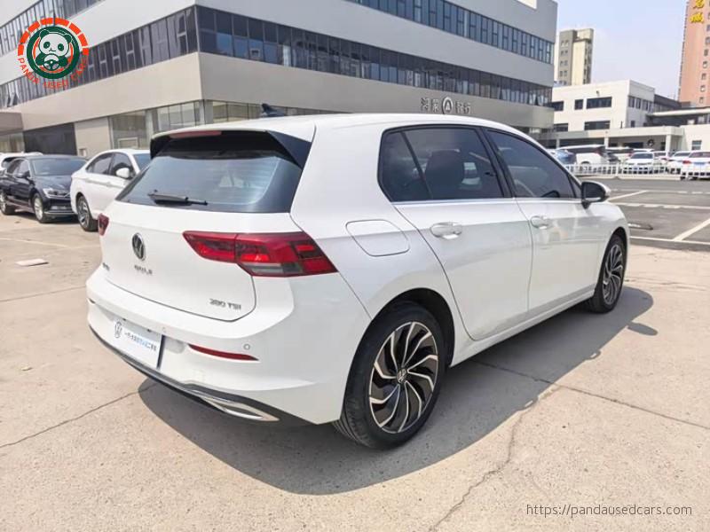 Volkswagen Volkswagen Golf Mk8 2024 1.4 TSI Style 7-speed DSG Special Edition