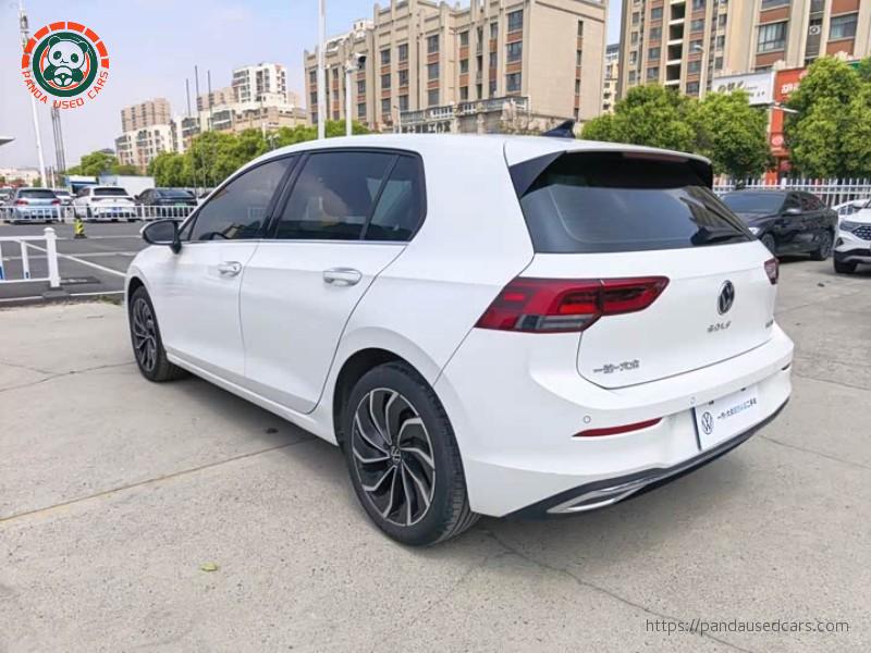 Volkswagen Volkswagen Golf Mk8 2024 1.4 TSI Style 7-speed DSG Special Edition