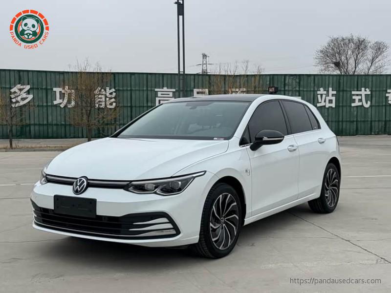 Volkswagen Volkswagen Golf Mk8 2024 1.4 TSI Style 7-speed DSG 50th Anniversary Edition