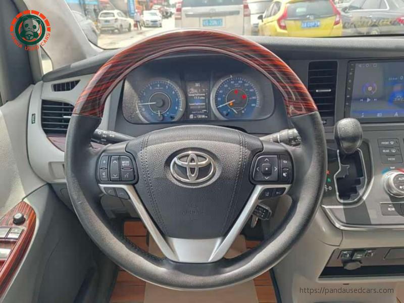 Toyota Toyota Sienna 2018 3.5L V6 FWD / AWD (US Spec)