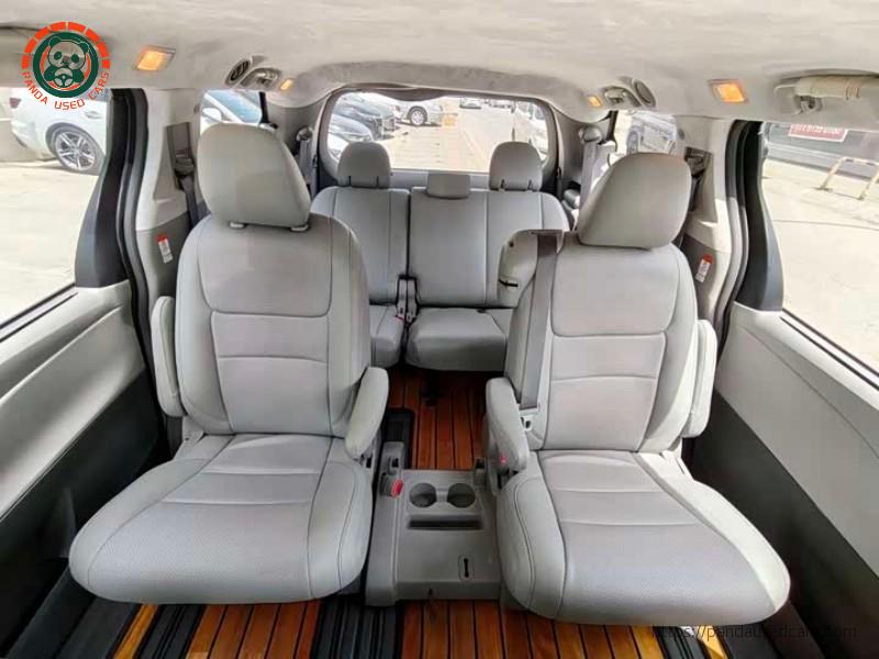 Toyota Toyota Sienna 2018 3.5L V6 FWD / AWD (US Spec)