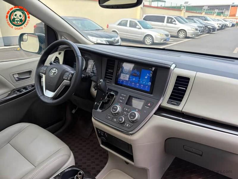 Toyota Toyota Sienna L 2015 FWD 7-Passenger 3.5L V6 edition