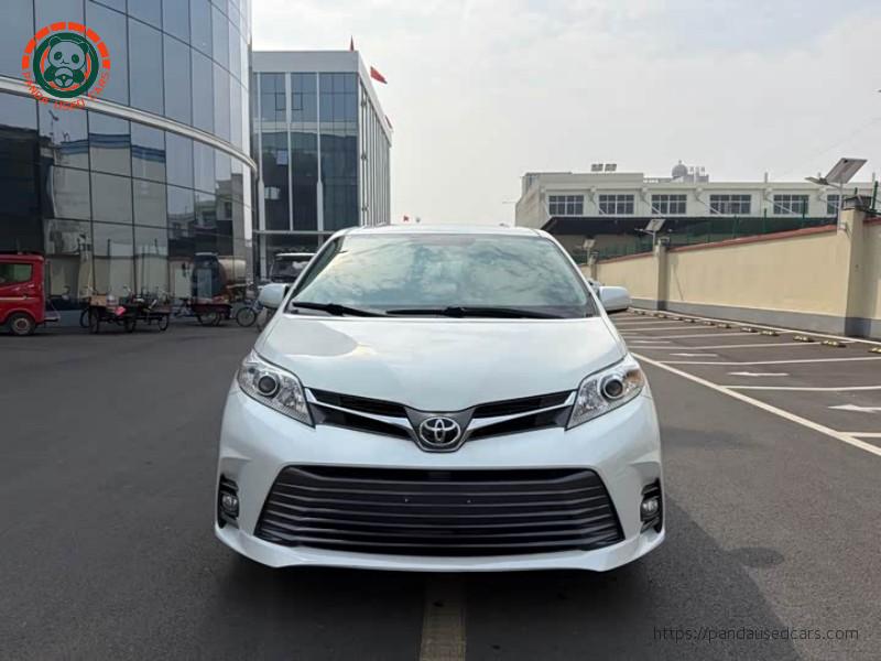 Toyota Toyota Sienna L 2015 FWD 7-Passenger 3.5L V6 edition