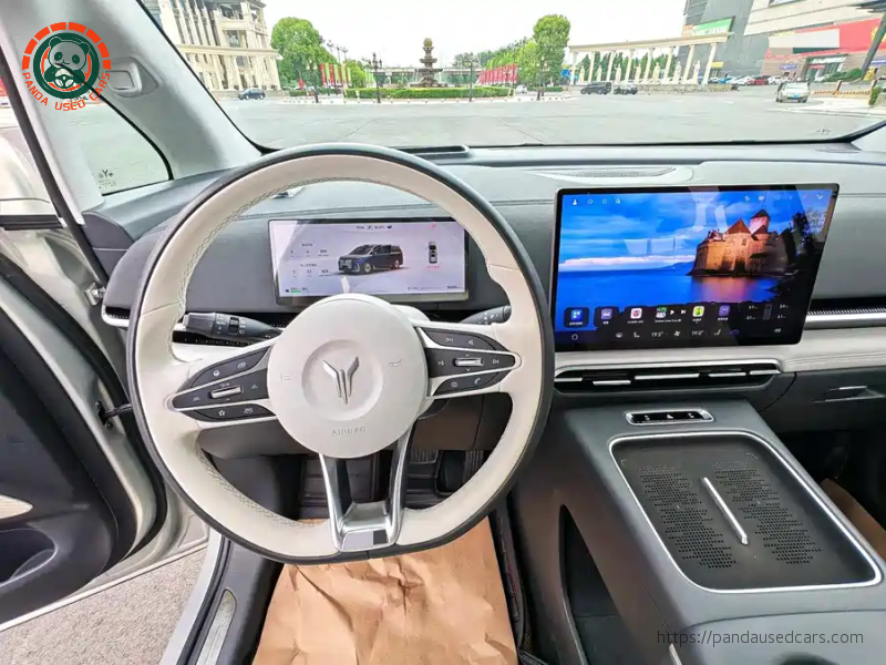 Voyah 2025 Lantu Dreamer EV 4WD Flagship Kunpeng Edition