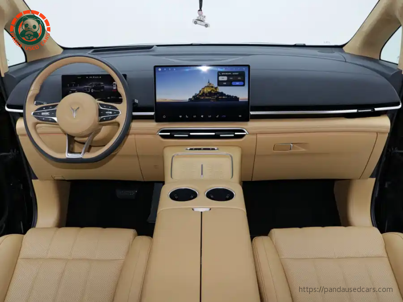 Voyah 2025 Lantu Dreamer EV 4WD Flagship Kunpeng Edition