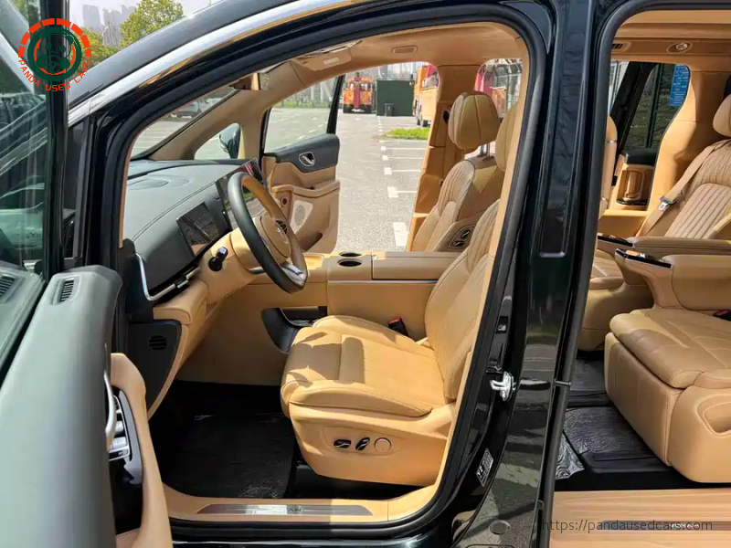 Voyah 2025 Lantu Dreamer EV 4WD Flagship Kunpeng Edition