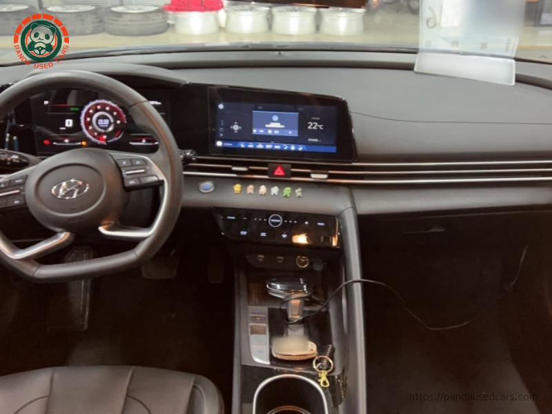 Hyundai Hyundai Elantra 2022 1.5L CVT LUX Premium