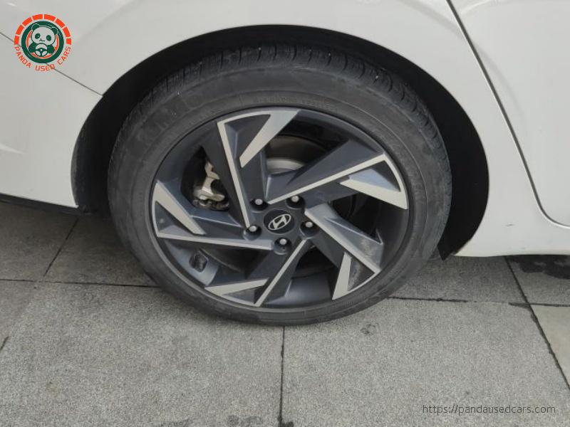 Hyundai Hyundai Elantra 2023 1.5L CVT TOP Flagship