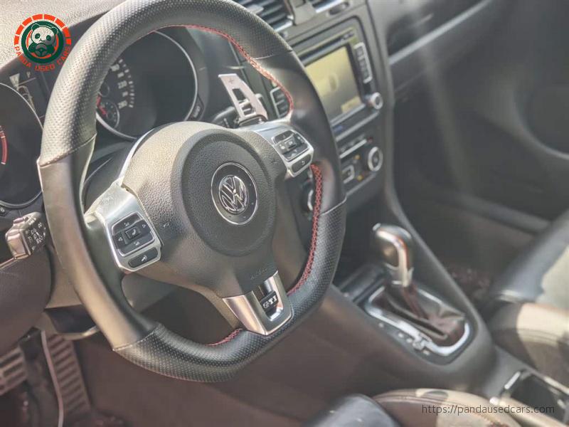 Volkswagen 2012 Volkswagen Golf GTI 2.0TSI
