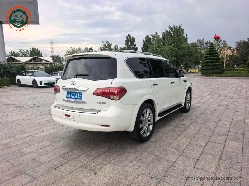 Infiniti Infiniti QX80 2013 model, 5.6L 4WD, 119,100 km