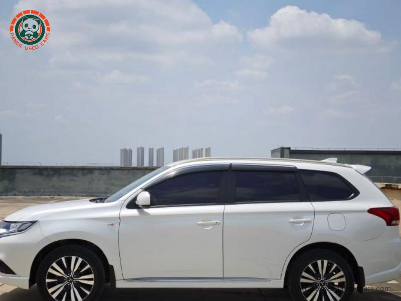 Mitsubishi Mitsubishi Outlander 2018 2.0L 2WD Glory 5-Seat