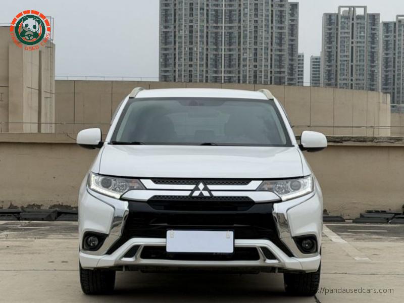 Mitsubishi Mitsubishi Outlander 2018 2.0L 2WD Glory 5-Seat