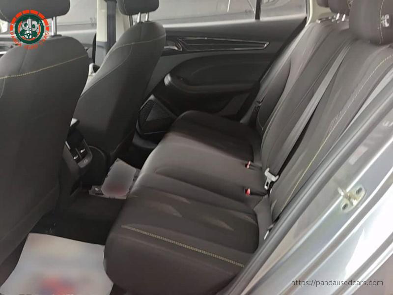 Roewe Roewe i5 2021 1.5L CVT Platinum Edition