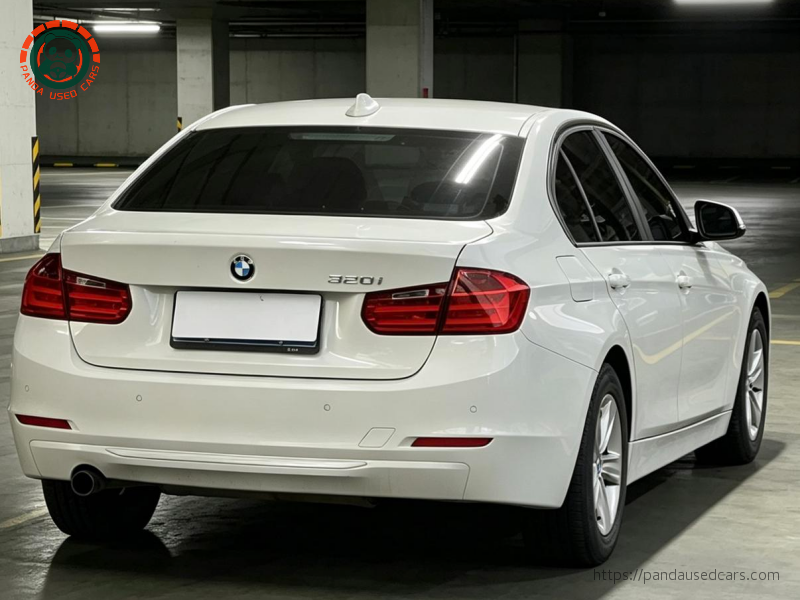 BMW BMW 3 Series 2013 320i Fashion Edition, 126,100 km