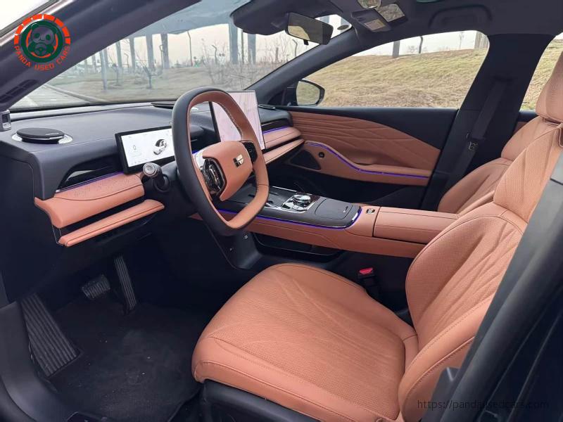 Geely Geely Galaxy Starshine 8 2025 130km EM-i Premium Version