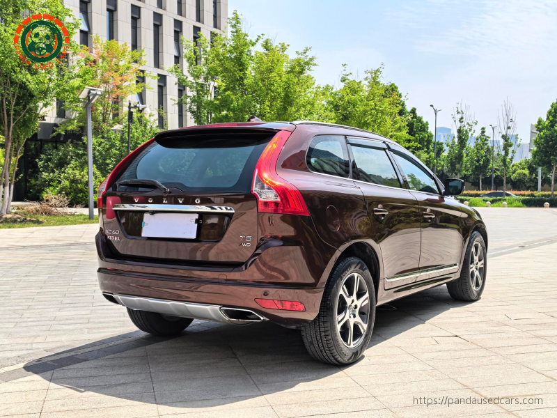 Volvo Volvo XC60 2015 T5 AWD Smart Edition, 66,100 km