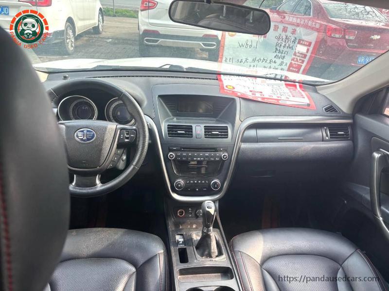 BESTUNE Besturn 2015 X80 2.0 Basic Edition MT