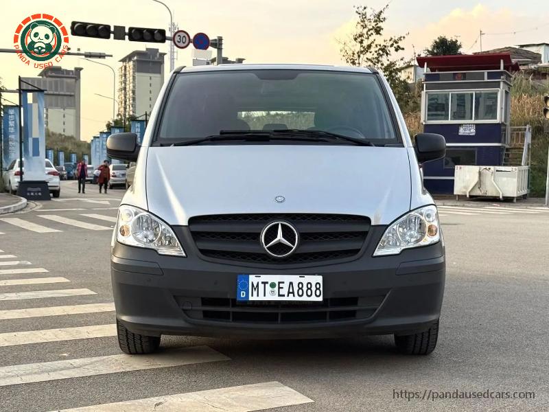 Mercedes-Benz Mercedes-Benz 2011 Vito 2.5 8-Seater Business Edition Automatic