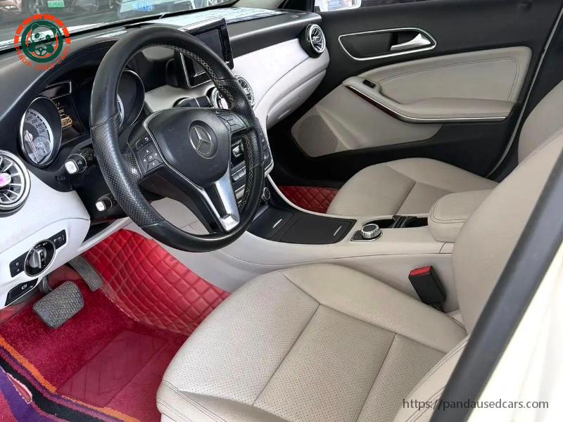 Mercedes-Benz Mercedes-Benz 2015 GLA 200 1.6T Dynamic Automatic