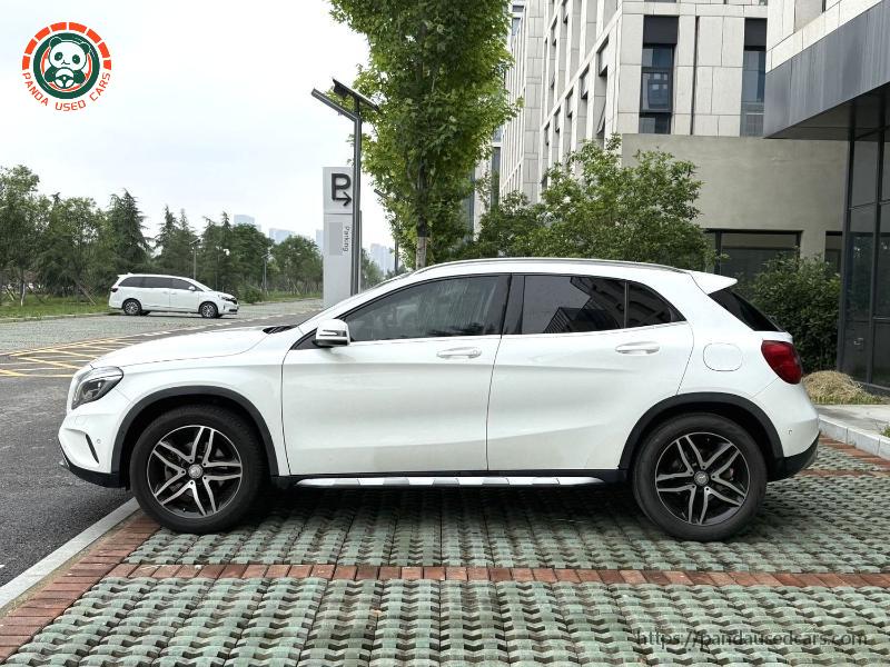 Mercedes-Benz Mercedes-Benz GLA 2015 GLA 200 1.6T Fashion Edition Automatic