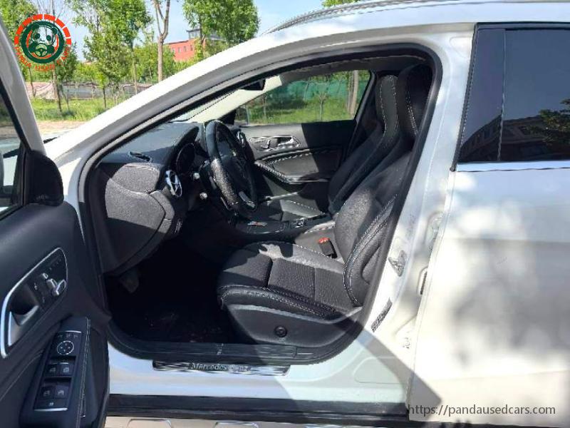 Mercedes-Benz Mercedes-Benz 2018 GLA 220 4MATIC 2.0T Sport Edition AT
