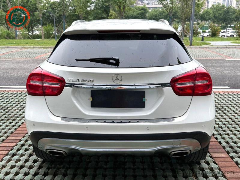 Mercedes-Benz Mercedes-Benz GLA 2015 GLA 200 1.6T Fashion Edition Automatic