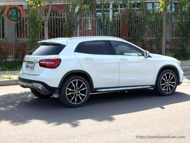 Mercedes-Benz Mercedes-Benz 2018 GLA 220 4MATIC 2.0T Sport Edition AT