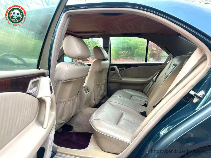 Mercedes-Benz Mercedes-Benz E-Class (Imported) 1996 E 230 Tourer 2.3 Automatic