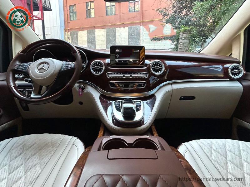 Mercedes-Benz Mercedes-Benz V-Class 2018 V 260 L 2.0T Exclusive Extended Version AT
